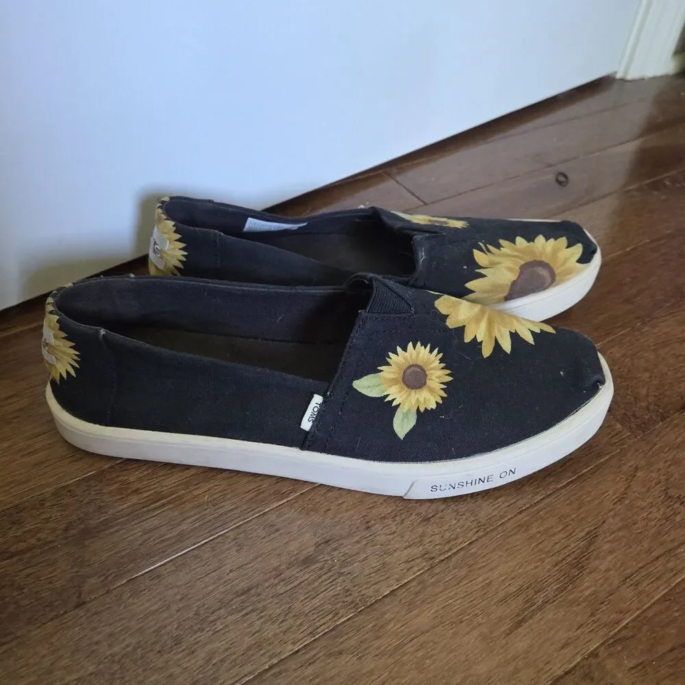 Toms Size 7.5 Womens Sunflower Slide On Shoes